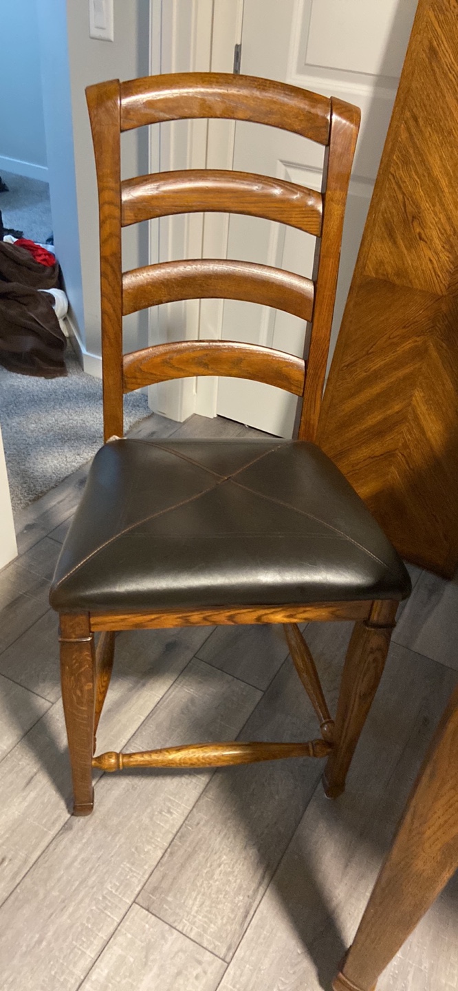 Extendable Dining Table with Four Chairs