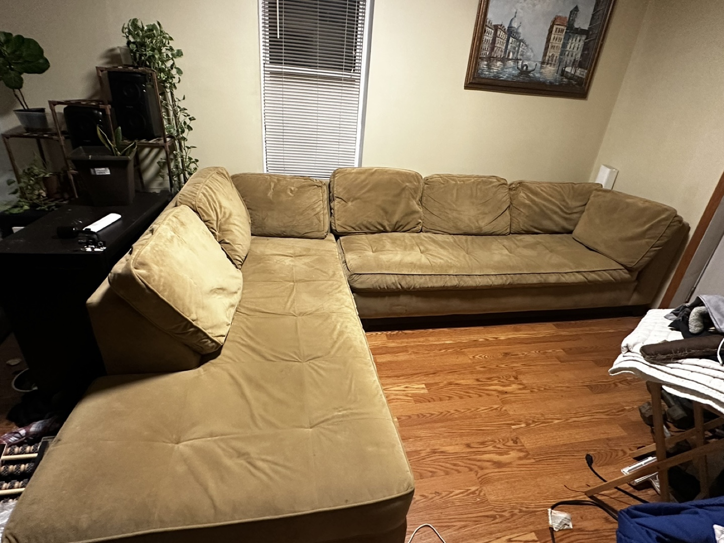 Free sectional