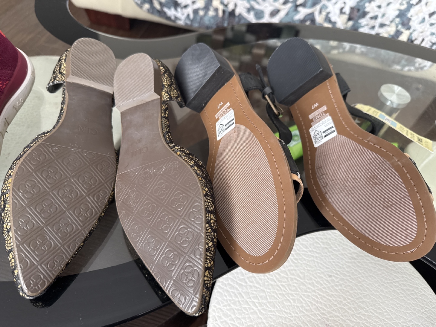 Two pairs of women's shoes - CLN flats and TOMS sandals - photo 2