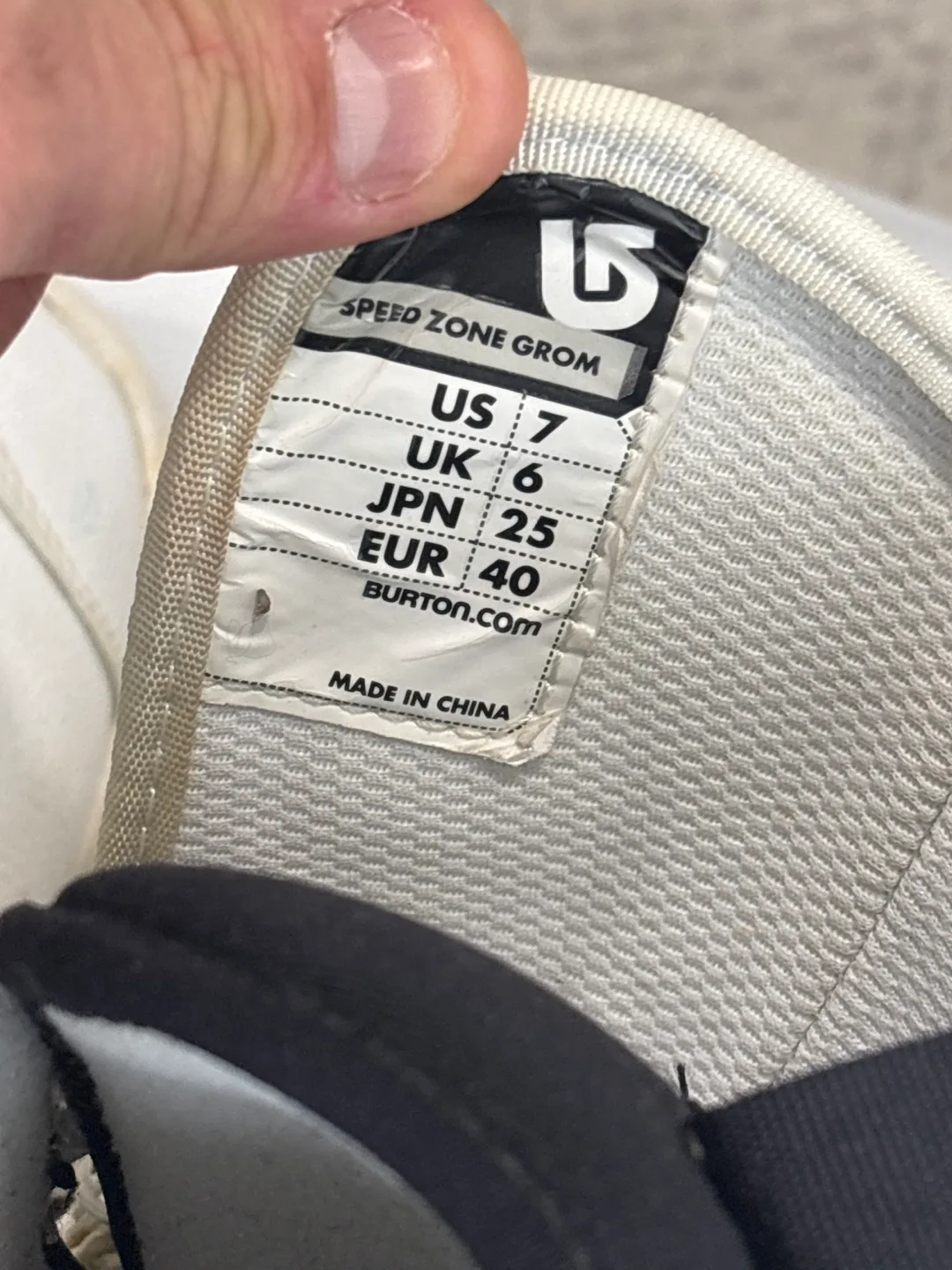 Burton Imprint 1 Snowboard Boots Size 7 + Oakley Goggles image indicator(3)