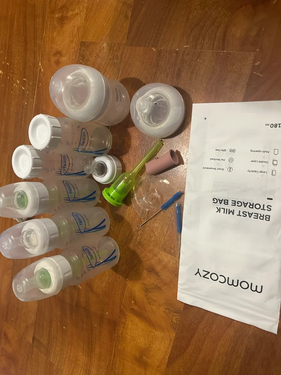 Baby Bottle and Breast Milk Storage Bundle image indicator(5)