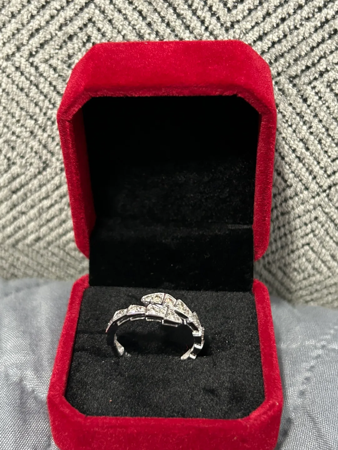 Diamond Serpent Ring - K18 White Gold image indicator(2)