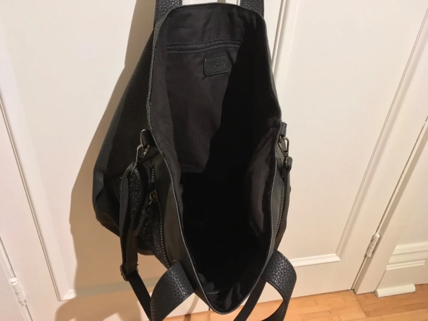 STUNNING NEW black /sparkly navy blue bag from Strasbourg,France image indicator(5)