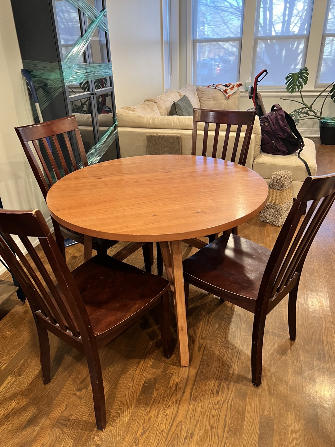 Round Wooden Dining Table. Chairs not included - photo 2