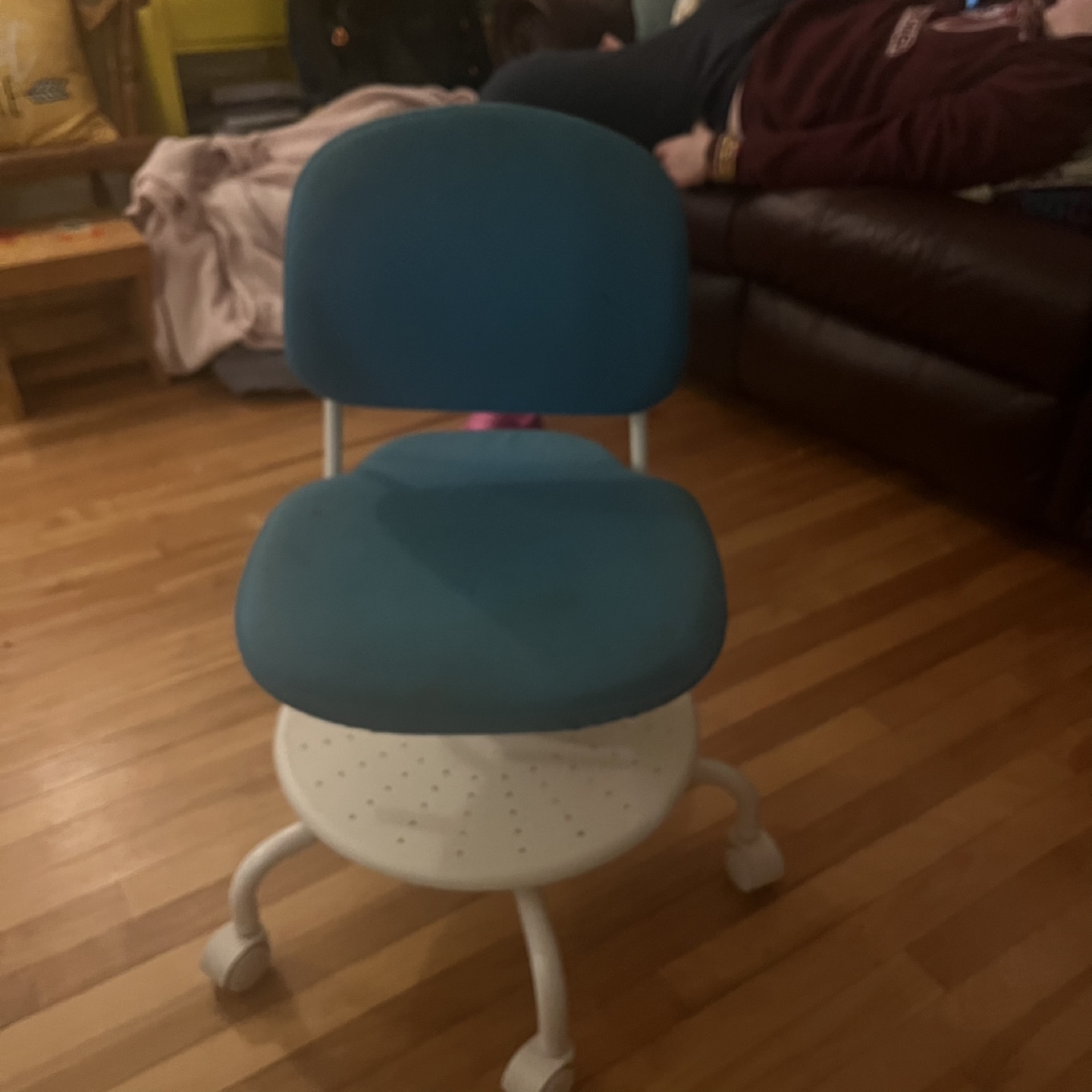 Teal Kids Rolling Chair - photo 2