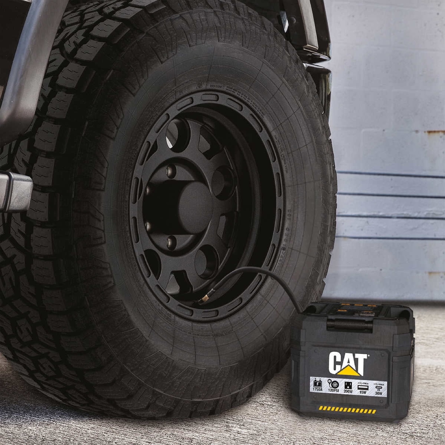 CAT 1750A Lithium Power Station Jump Starter - photo 5