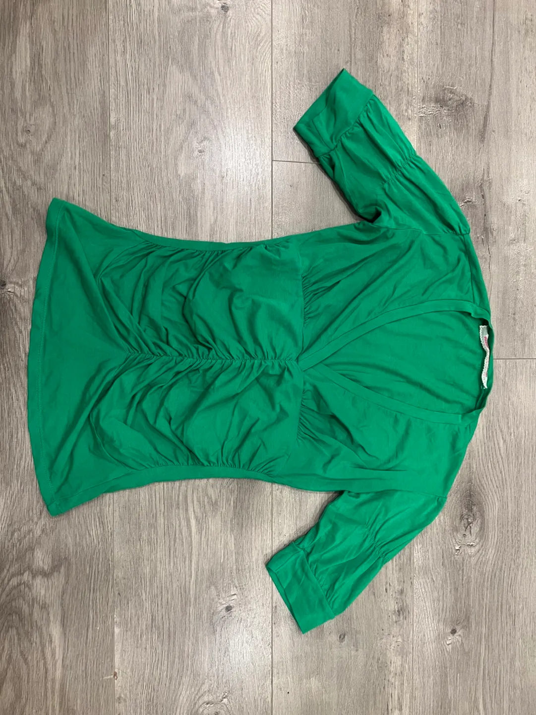 Women's Green Ruched V-Neck Top S image indicator(2)