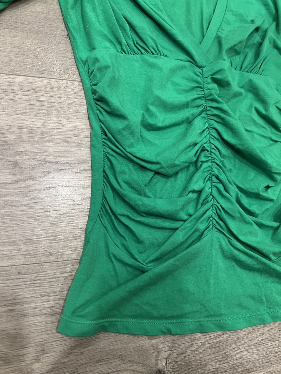 Women's Green Ruched V-Neck Top S - photo 3