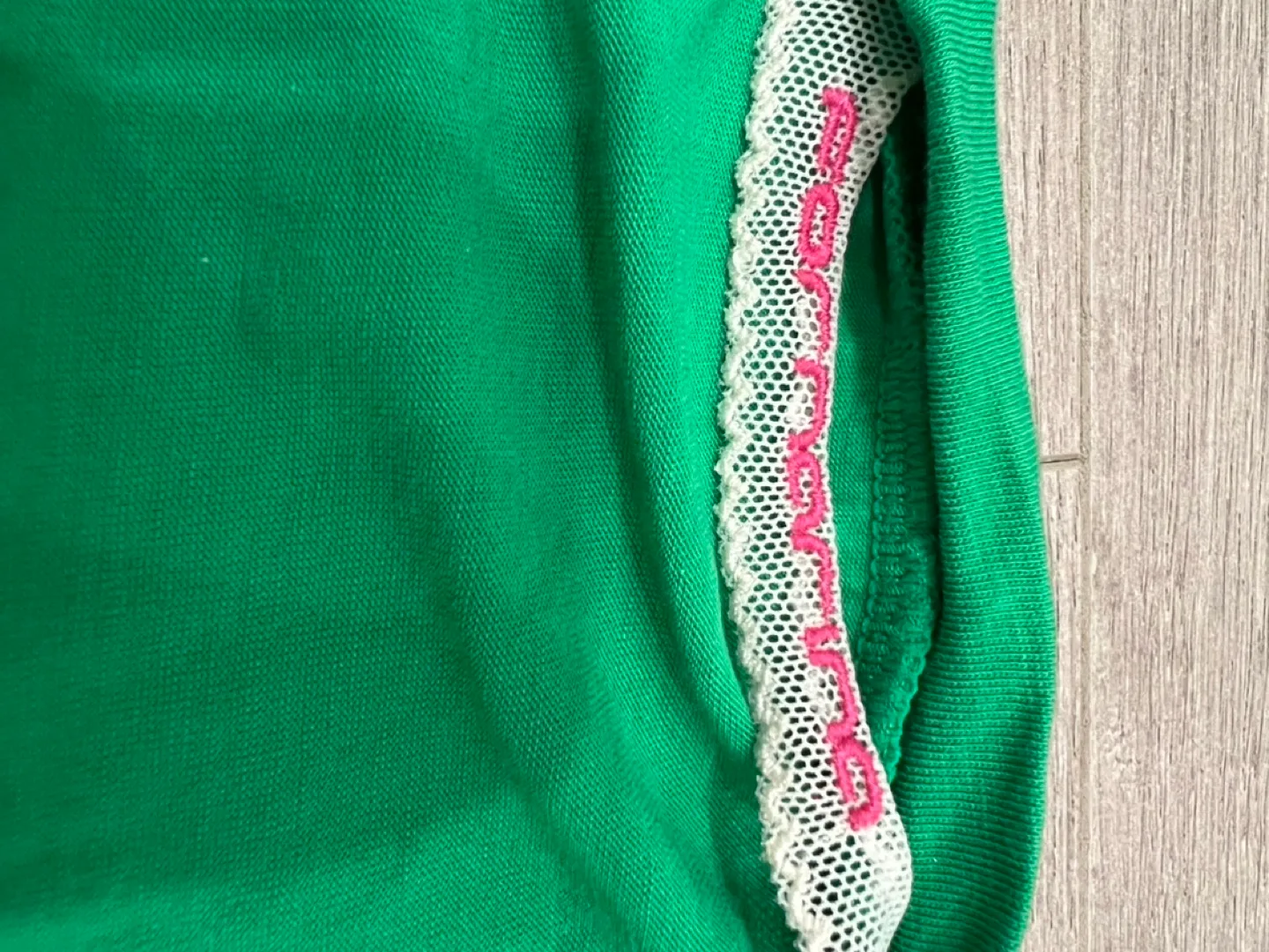 Women's Green Ruched V-Neck Top S image indicator(9)