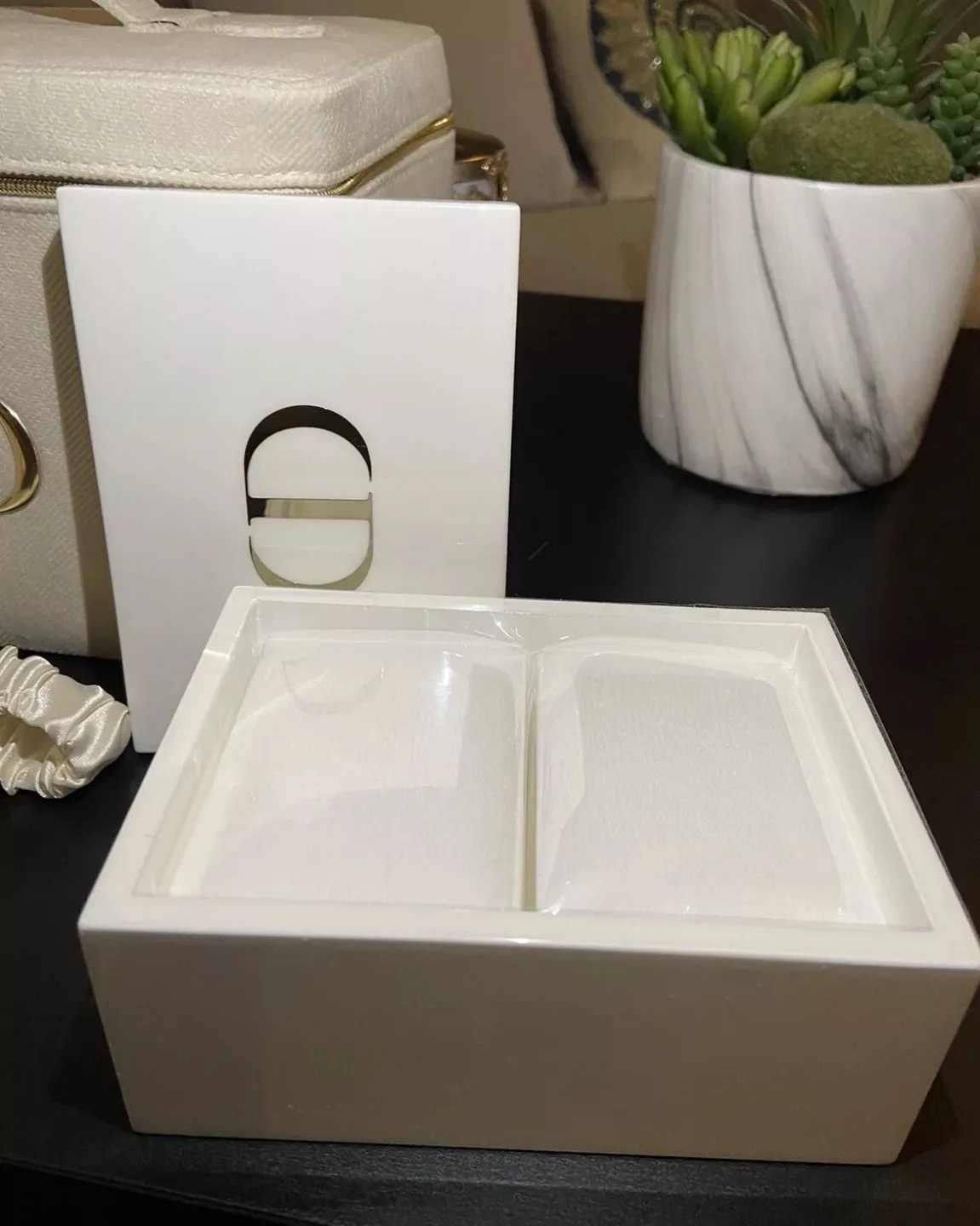 Dior Beauty Jewellery / Cotton Box image indicator(2)