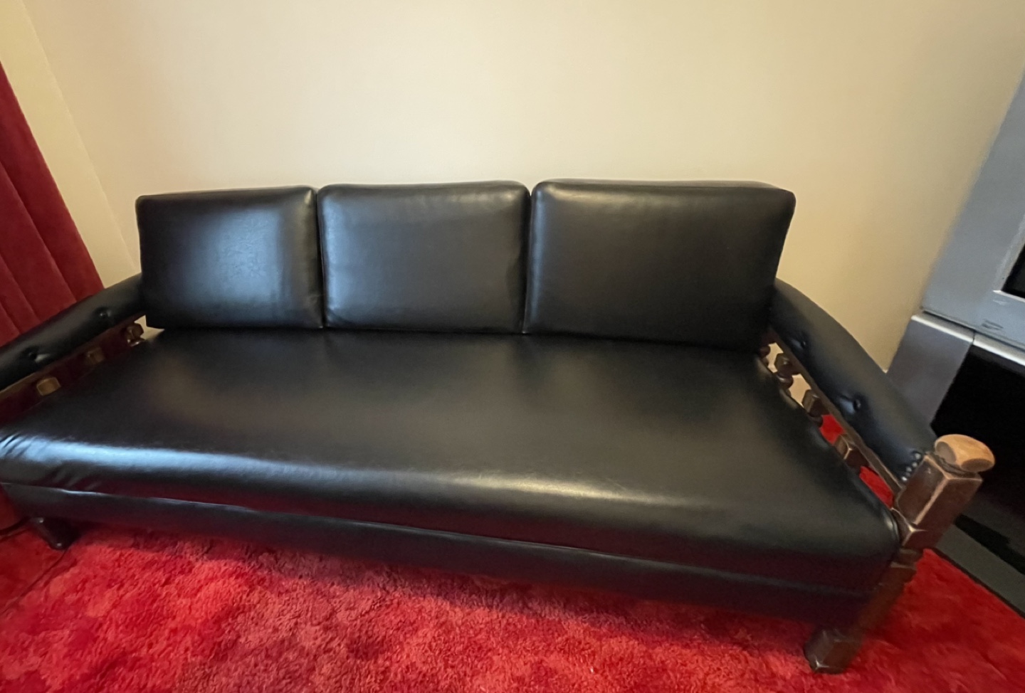 Vintage Black Sofa - photo 3