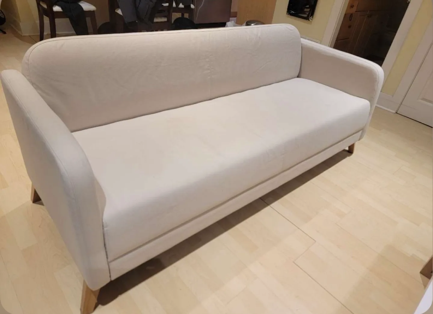 IKEA couch sale image indicator(2)