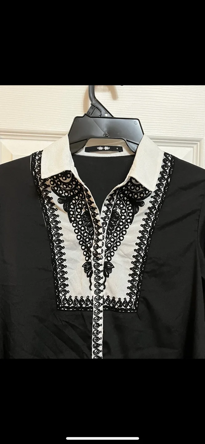 Black and White Embroidered Blouse image indicator(2)
