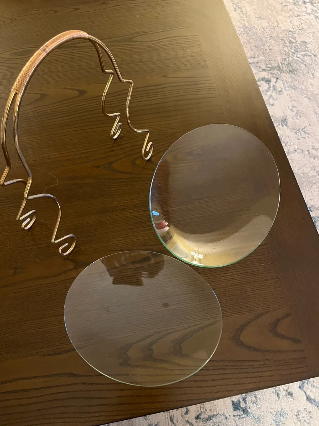 Two-Tiered Glass Serving Stand with Metal Frame image indicator(2)