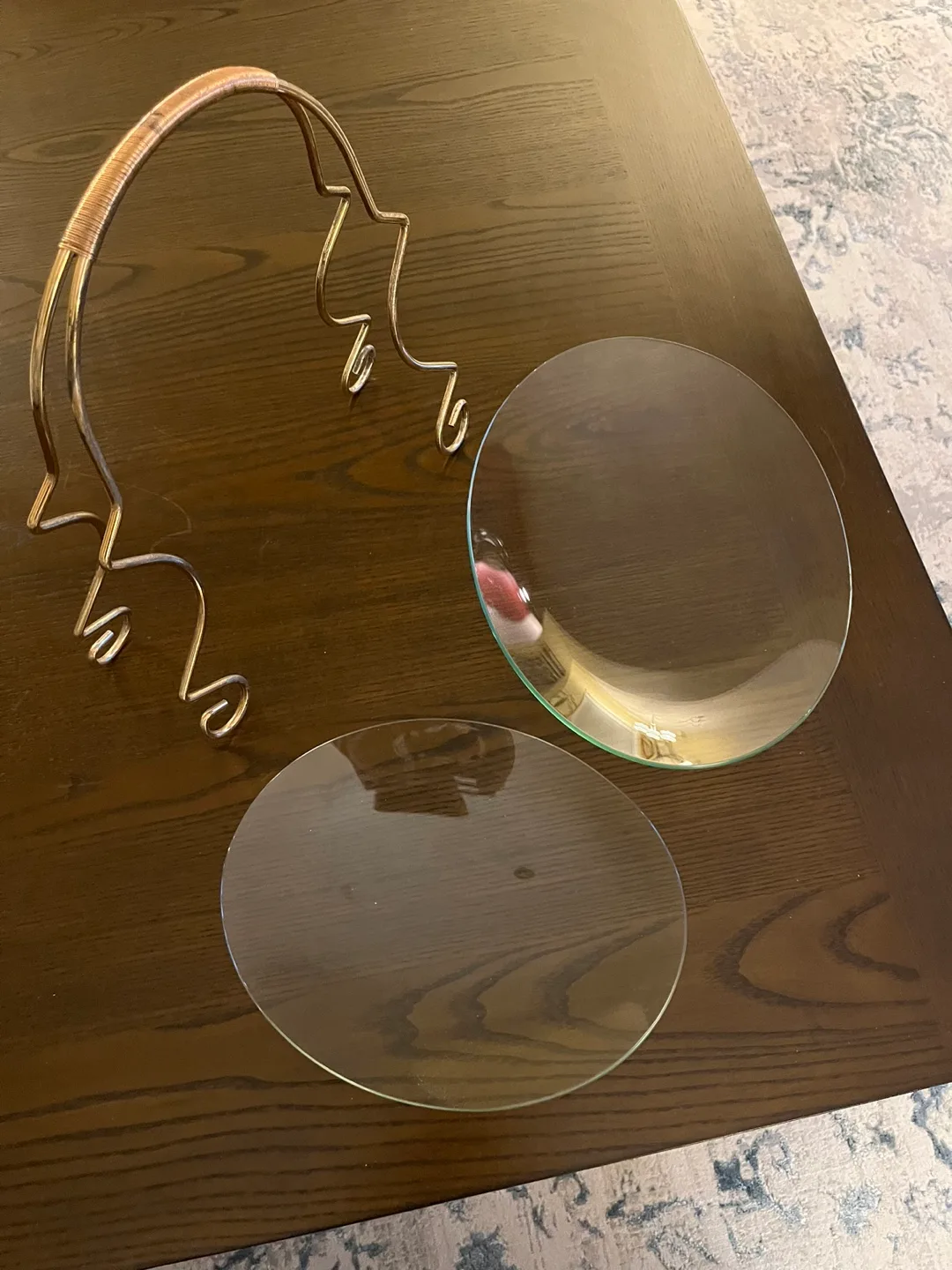 Two-Tiered Glass Serving Stand with Metal Frame image indicator(5)