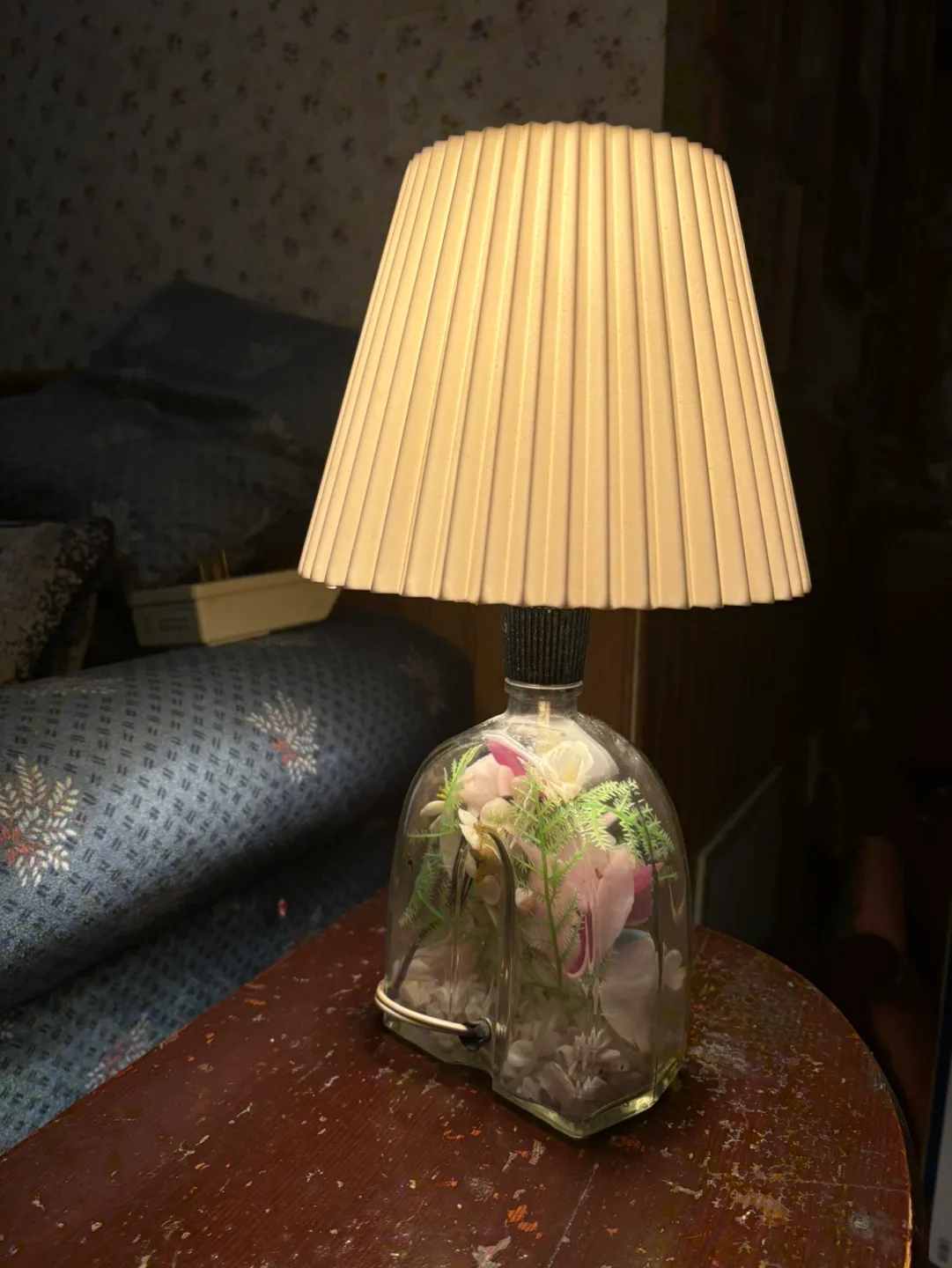Unique Table Lamp with Floral Bottle Base image indicator(2)