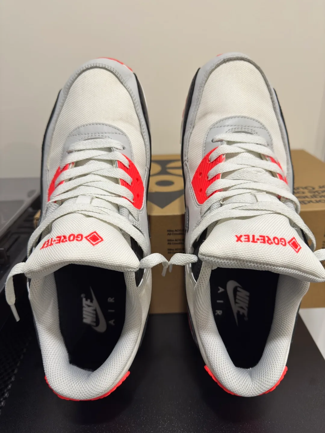 Nike Air Max 90 GORE-TEX Infrared - Men’s Size 9.5 image indicator(3)