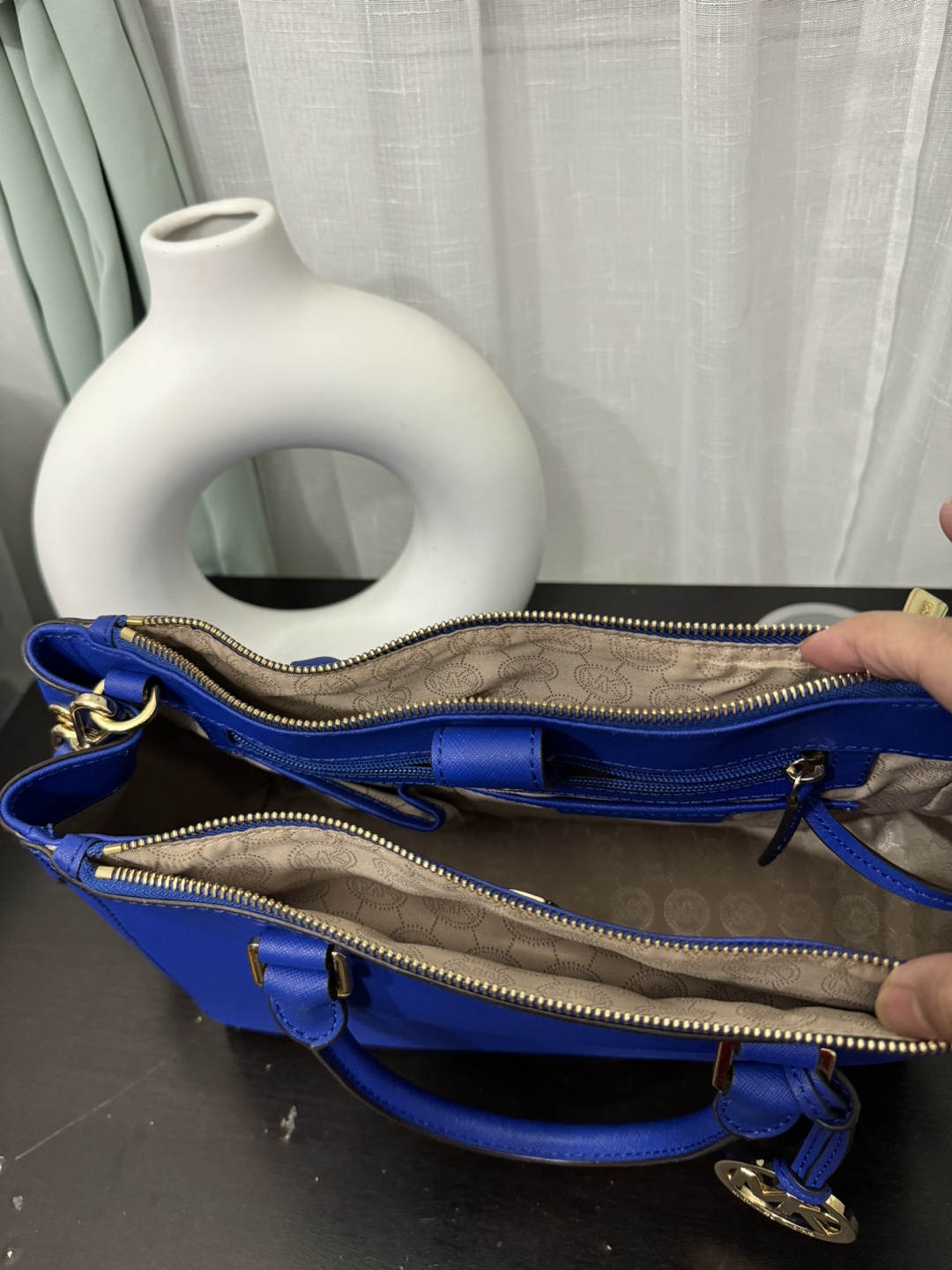 Michael Kors Blue satchel - photo 3