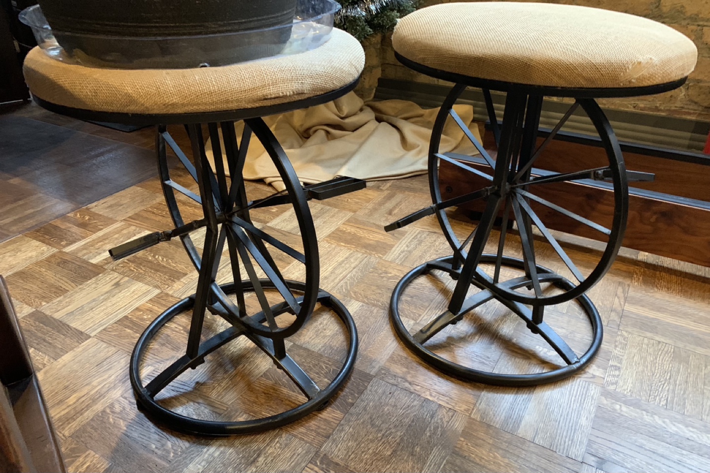 Unique bike Wheel Design Bar Stool - photo 2