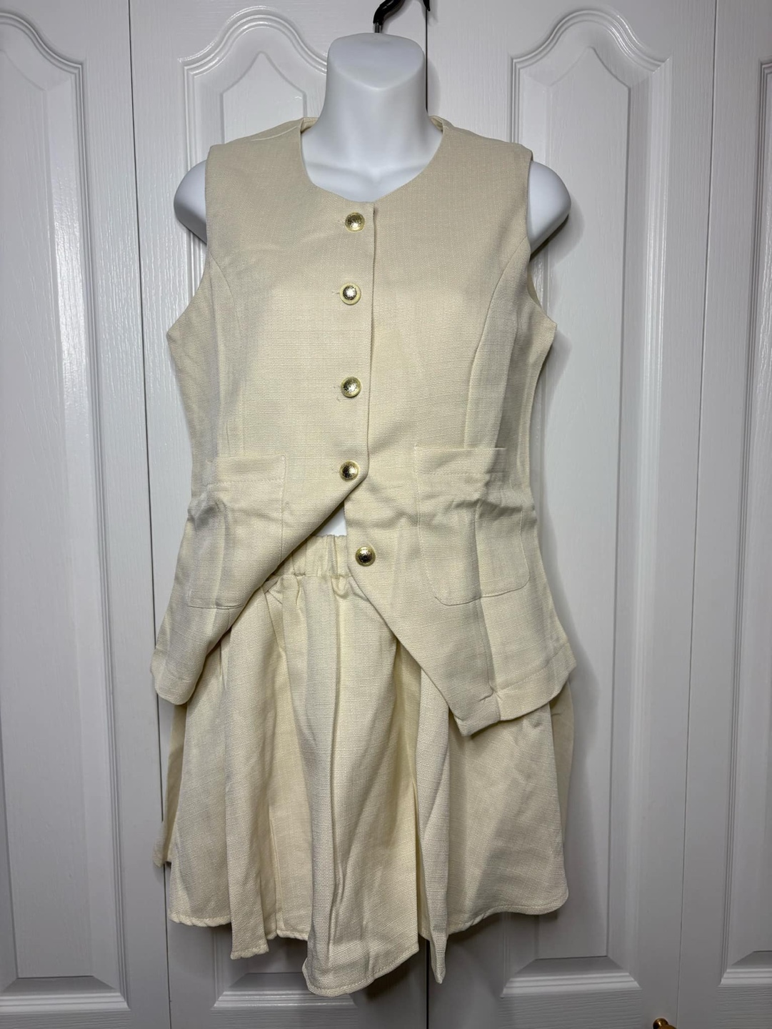 Women's Two-Piece Vest and Skirt Set - photo 3