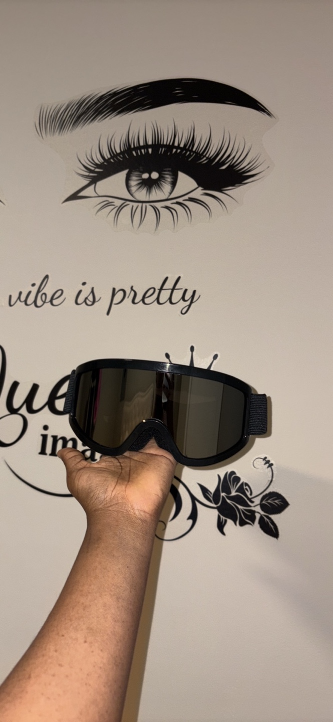 Brand new Snow Goggles - Black Frame, Mirrored Lenses