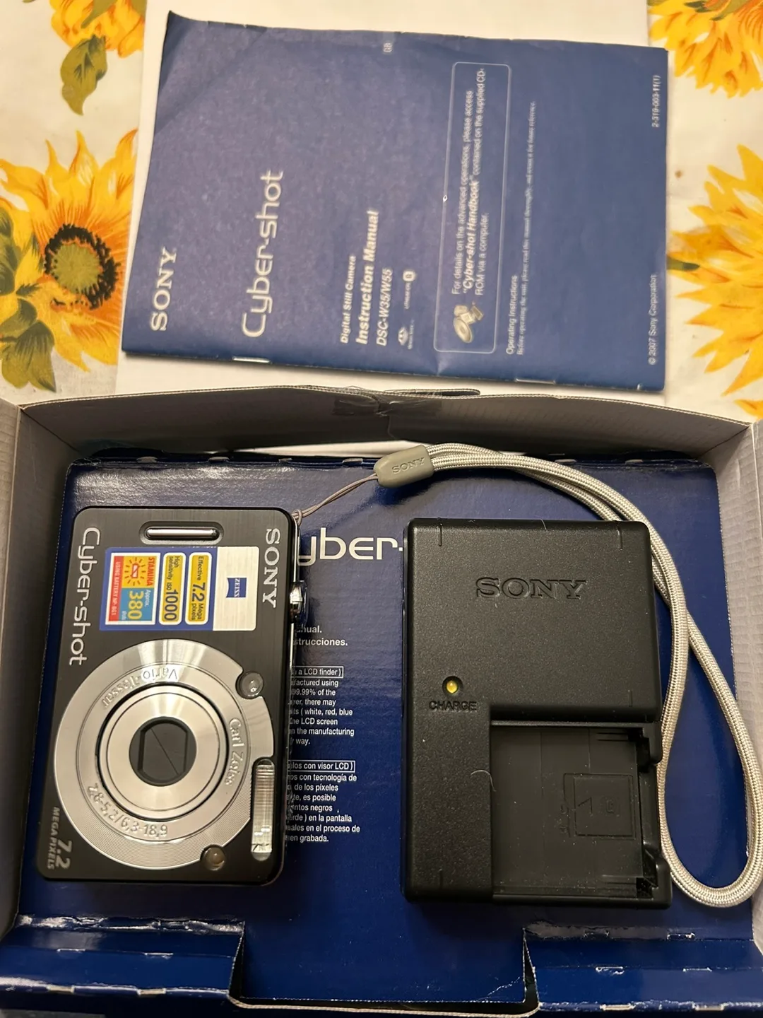 Sony Cyber-Shot DSC-W55 7.2MP 3x Optical Zoom Digital Camera image indicator(2)