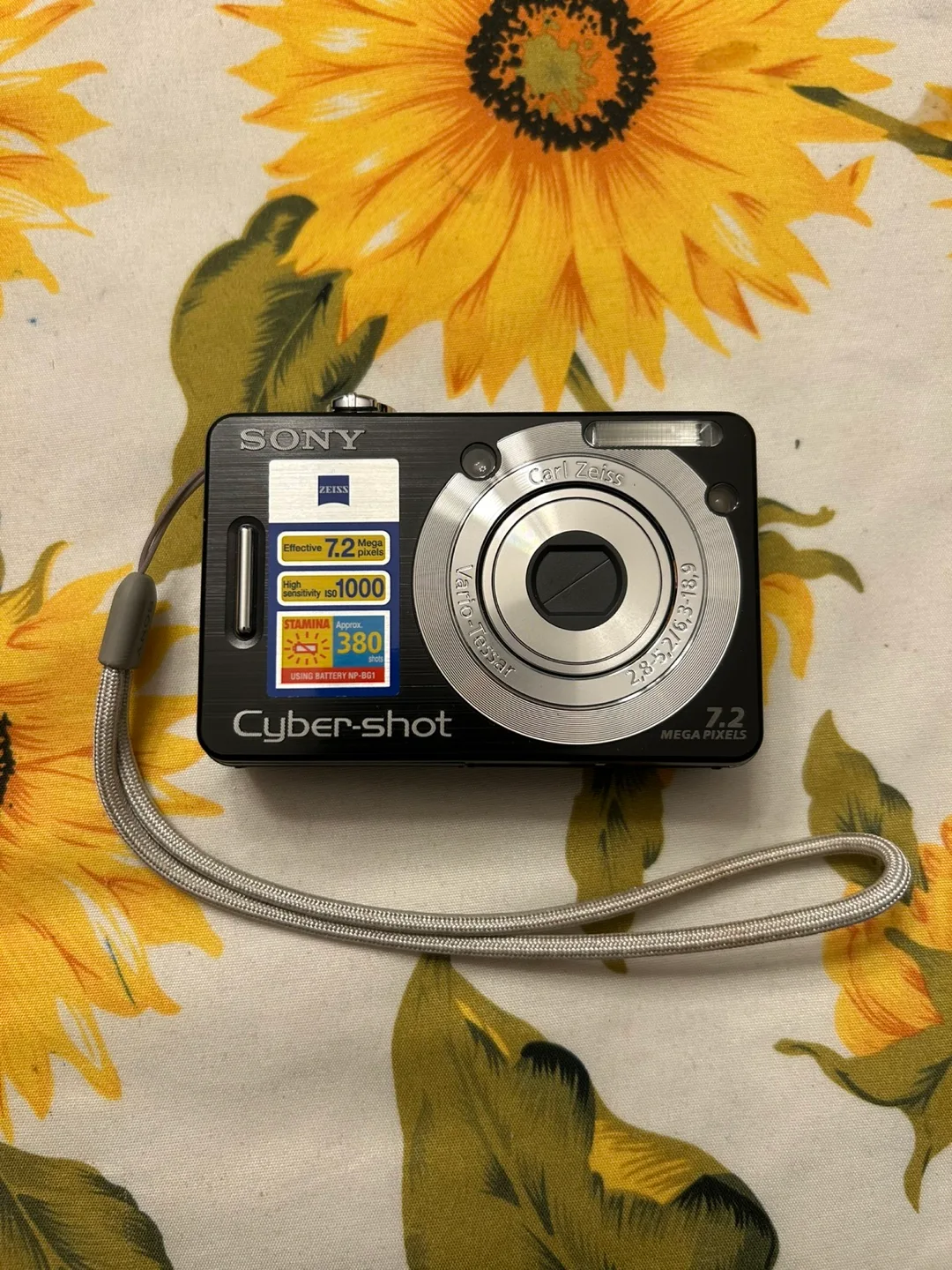 Sony Cyber-Shot DSC-W55 7.2MP 3x Optical Zoom Digital Camera image indicator(3)