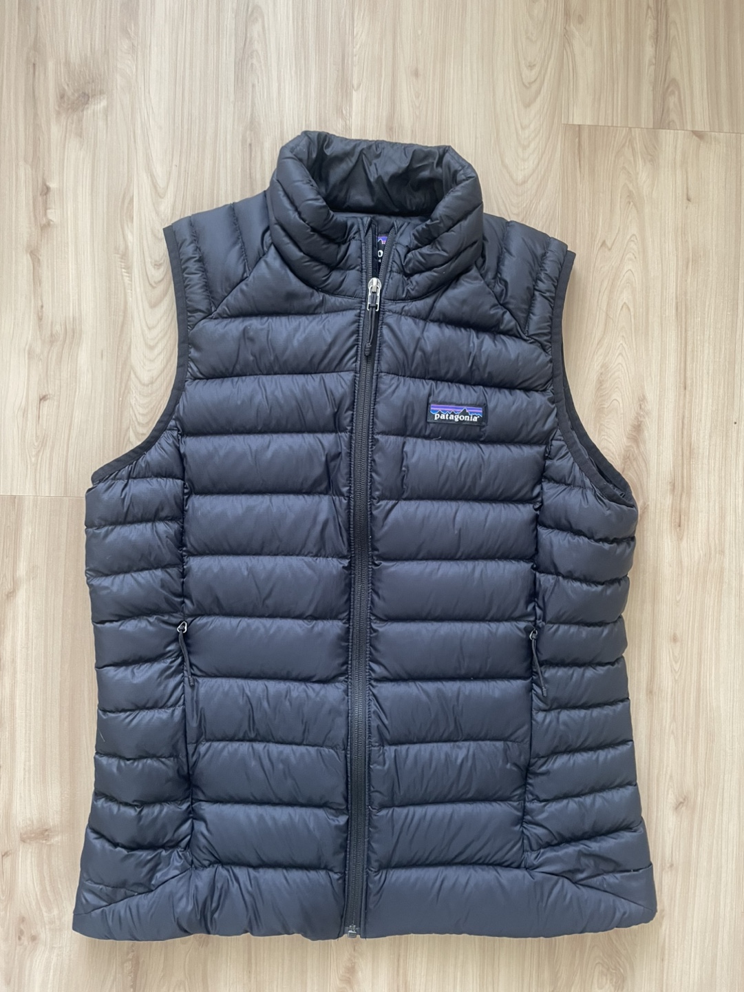 Patagonia Women’s Down Vest- Perfect Condition