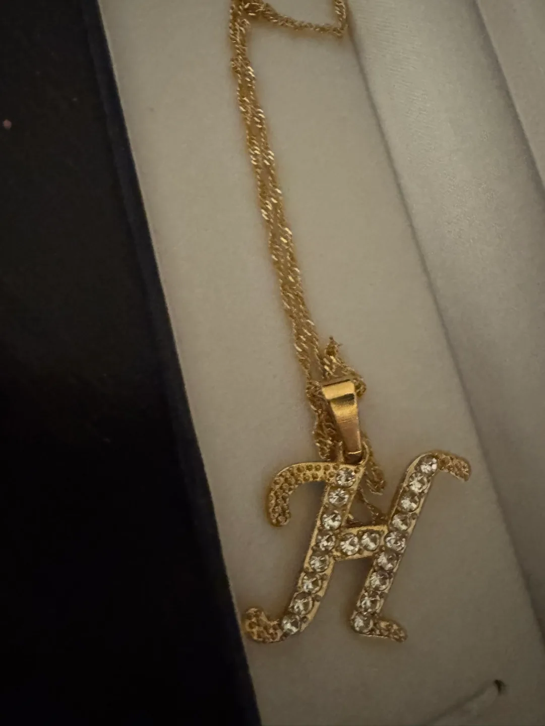 Gold-plated Initial H Necklace with Crystals image indicator(4)