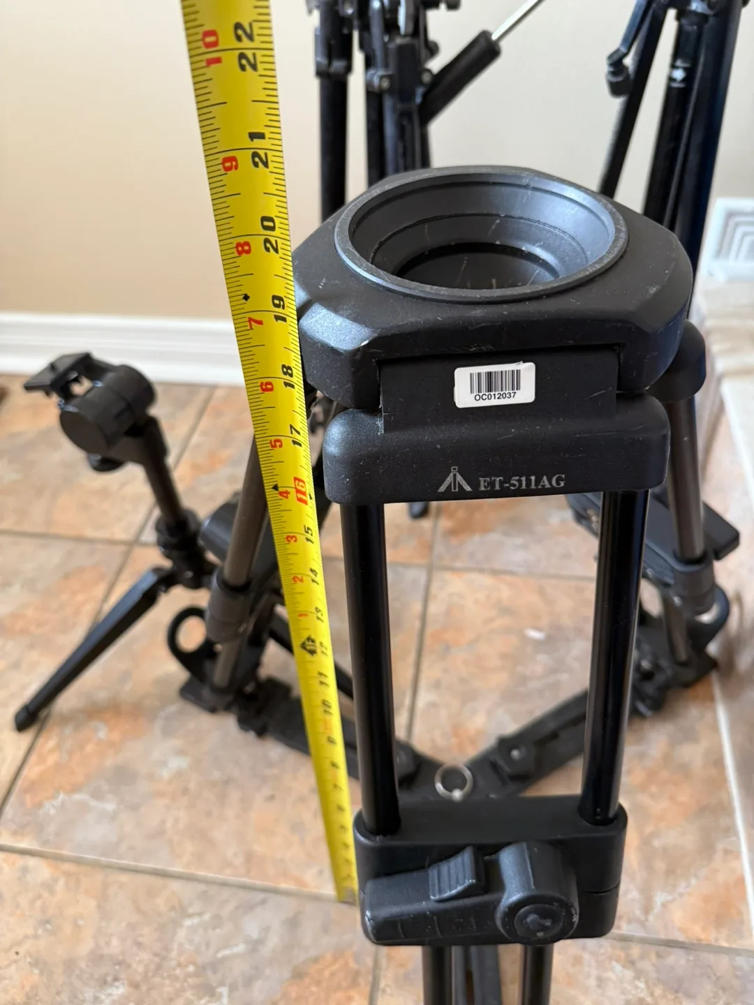 ET-511AG Tripod Spreader thumbnail