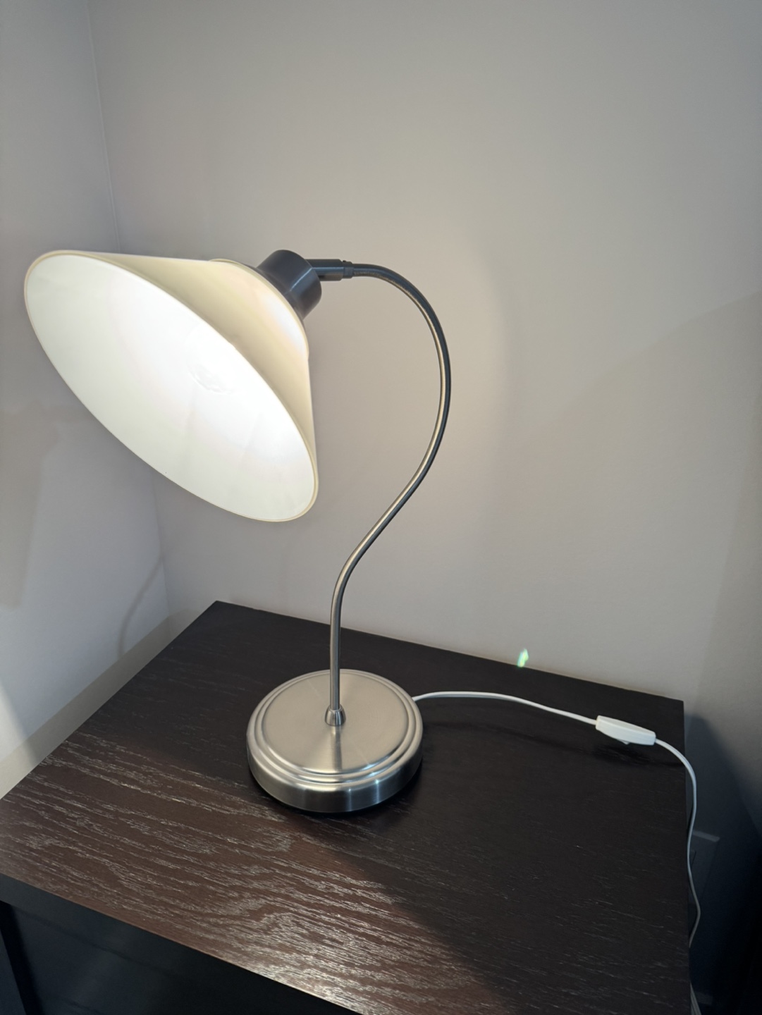 Sleek Modern Desk Lamp - Brushed Nickel Finish - photo 2