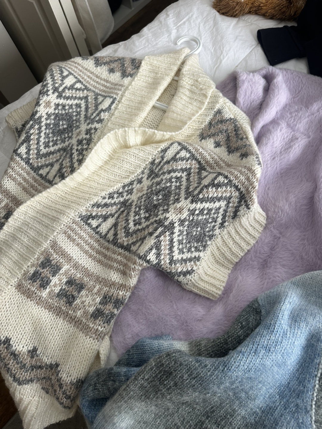 Ladies brand name sweaters closet clean out! - photo 4
