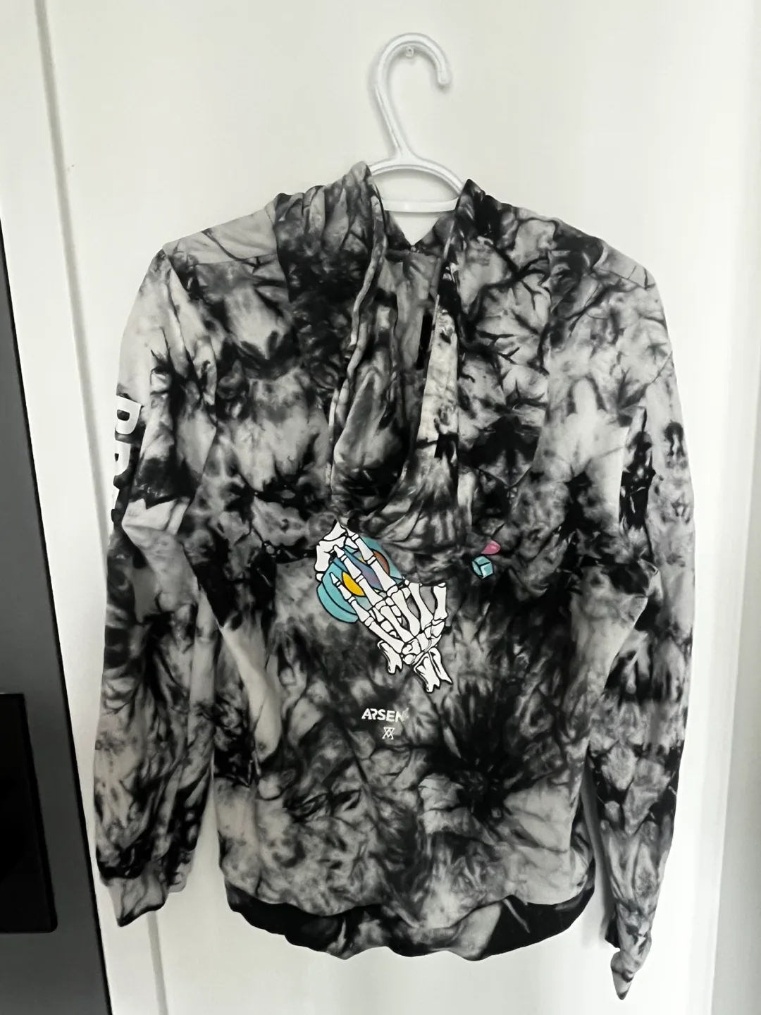 Arsenic Youth Black and Grey Tie-Dye Hoodie Size XL image indicator(3)