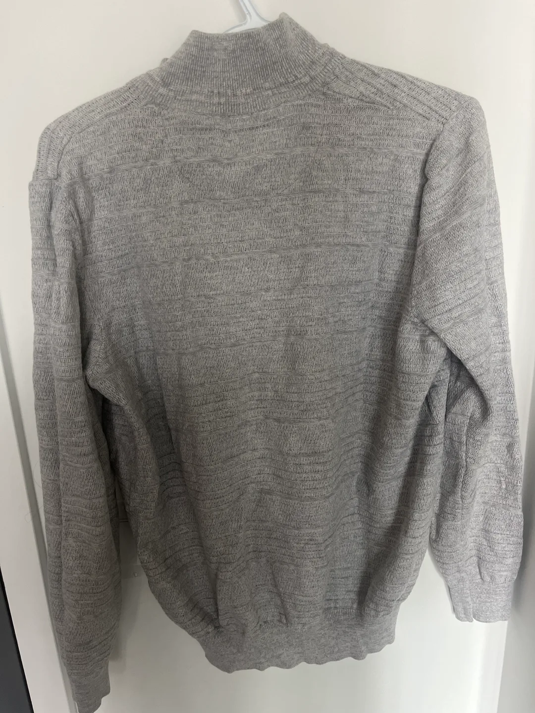Racing Green Men's Size Medium Grey Sweater image indicator(3)