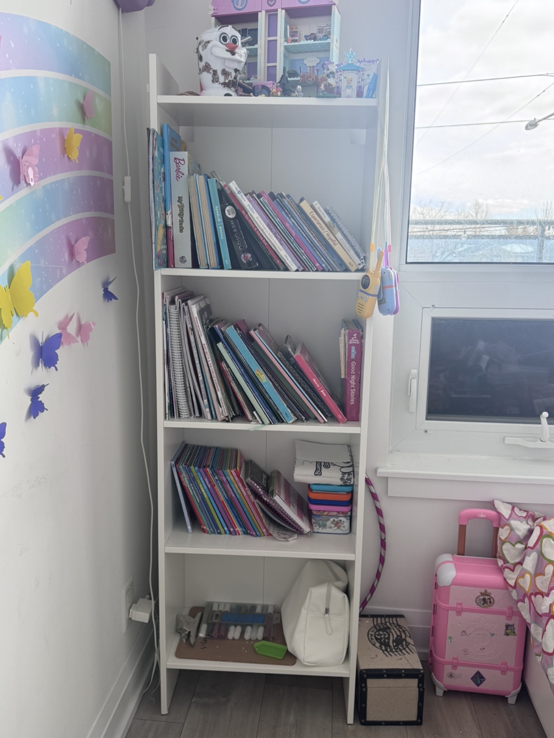 White 5-shelf bookcase for kids