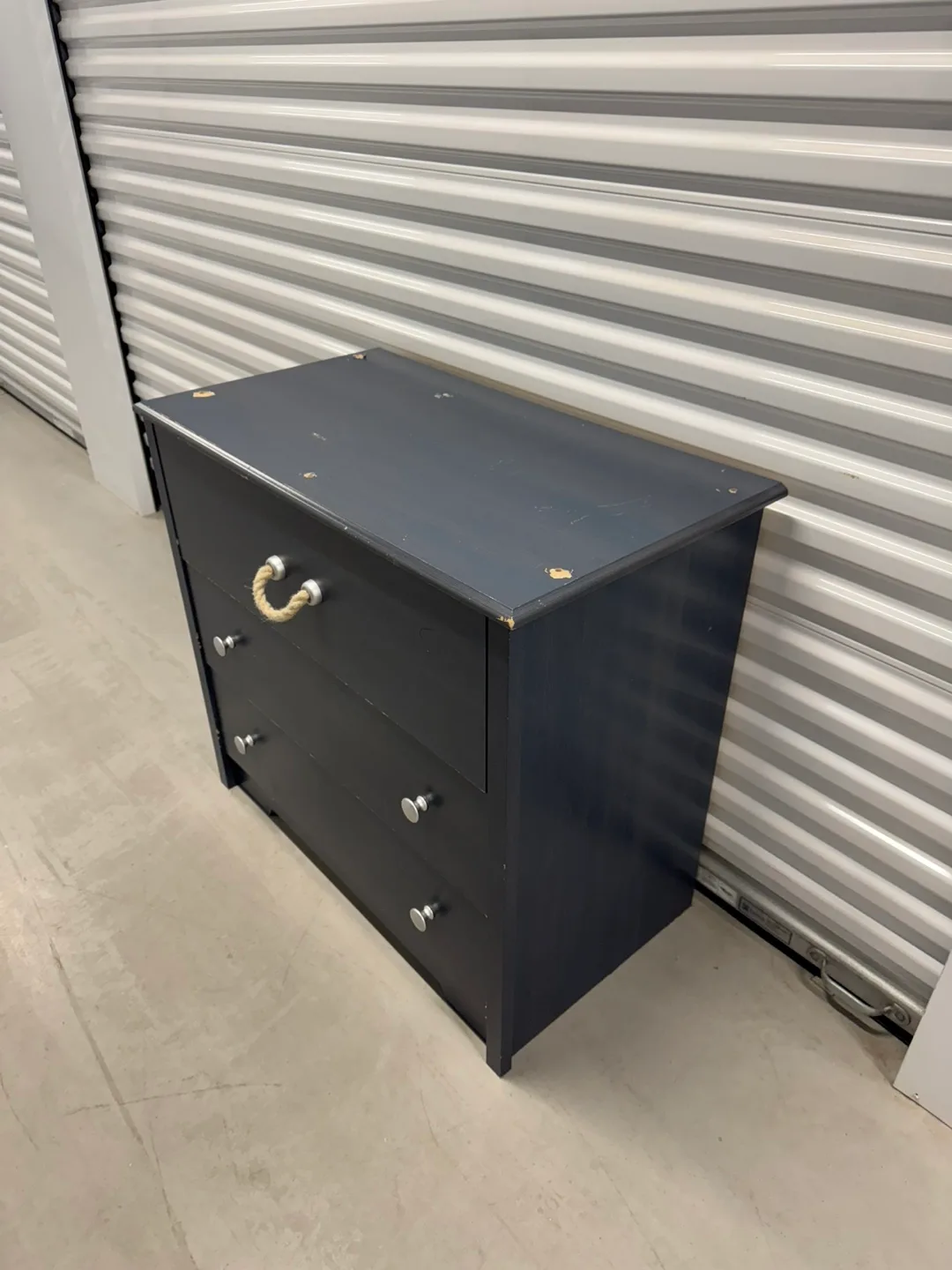 South shore 3 drawer dresser (delivery available) image indicator(3)