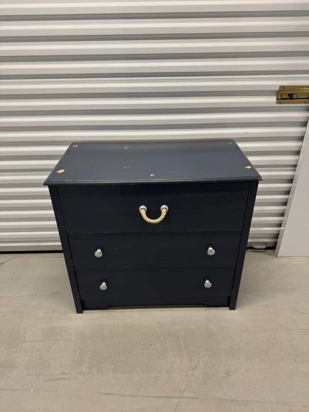 South shore 3 drawer dresser (delivery available) image indicator(6)