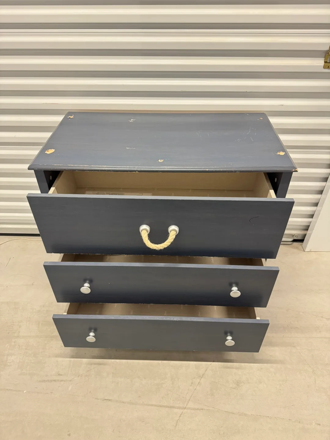 South shore 3 drawer dresser (delivery available) image indicator(7)