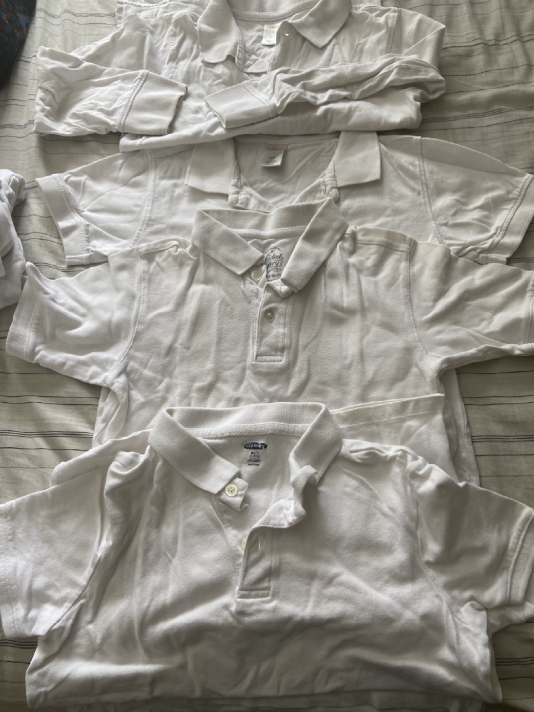4 white T-shirt size 6 to 7 - photo 3