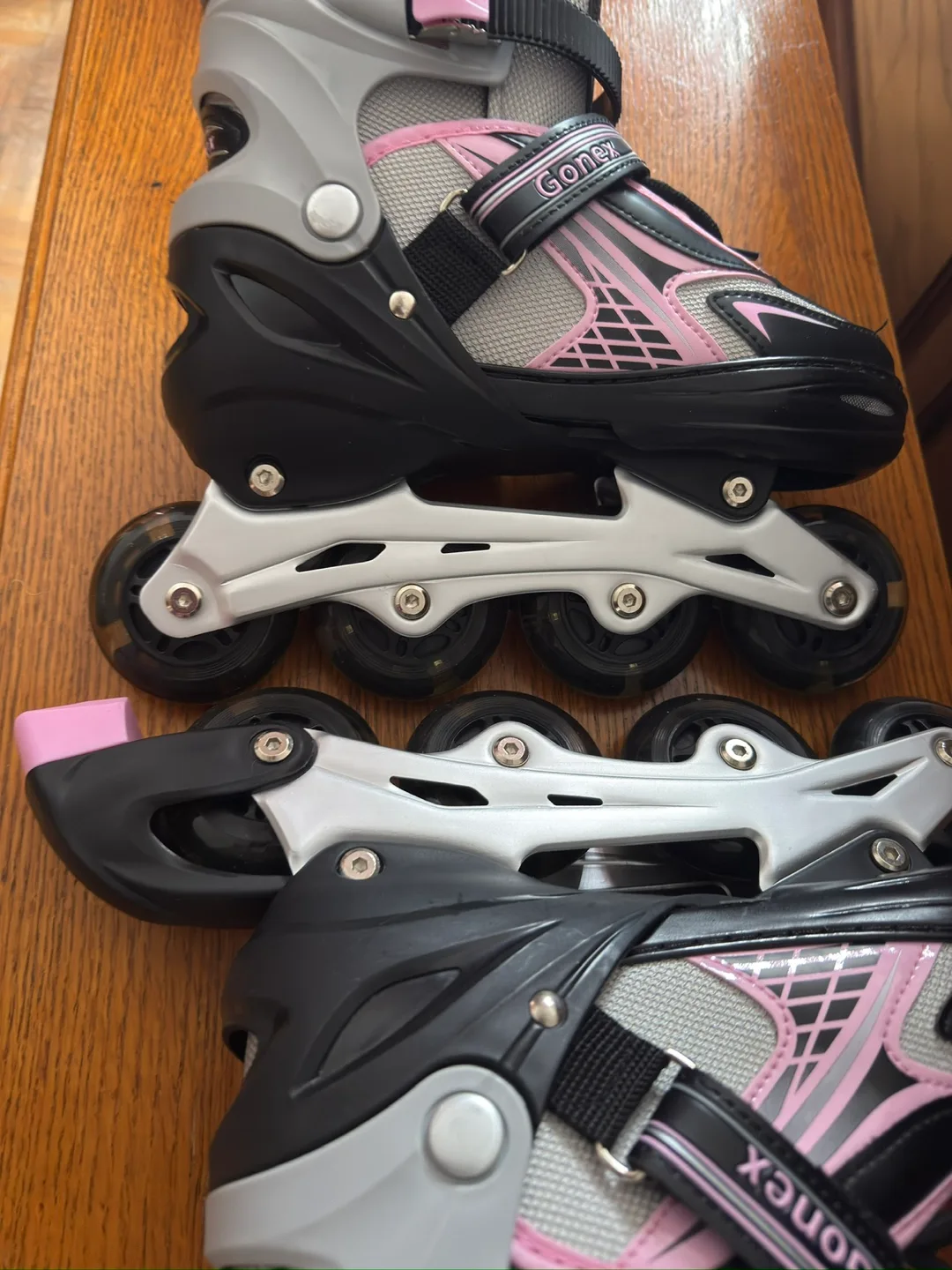 Kids Roller Skates - Brand New image indicator(2)