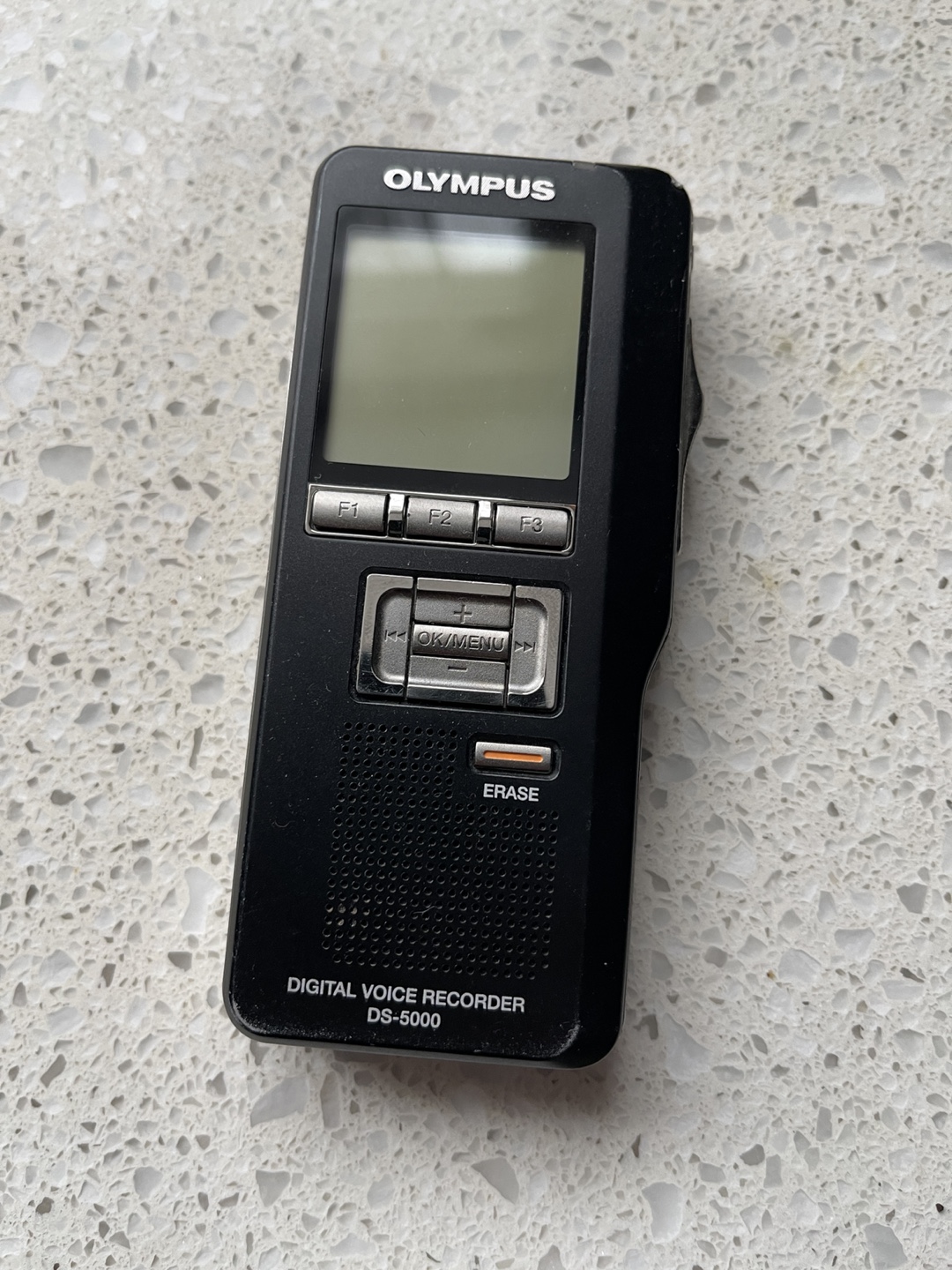 Olympus DS-5000 Digital Voice Recorder with Case and Charger - photo 3