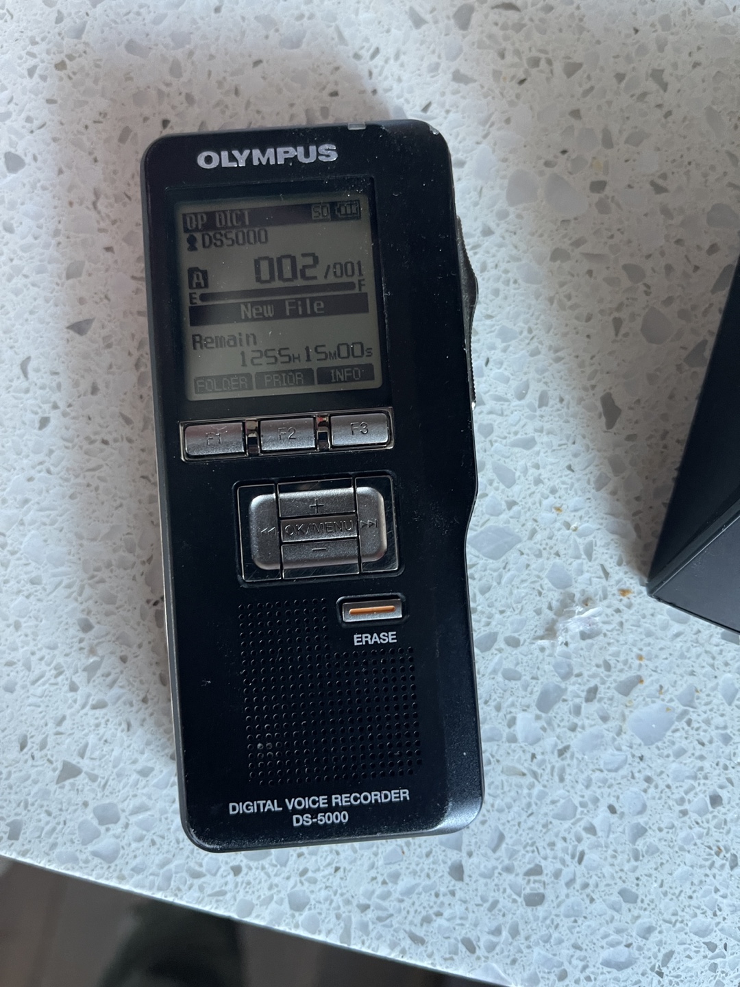 Olympus DS-5000 Digital Voice Recorder with Case and Charger