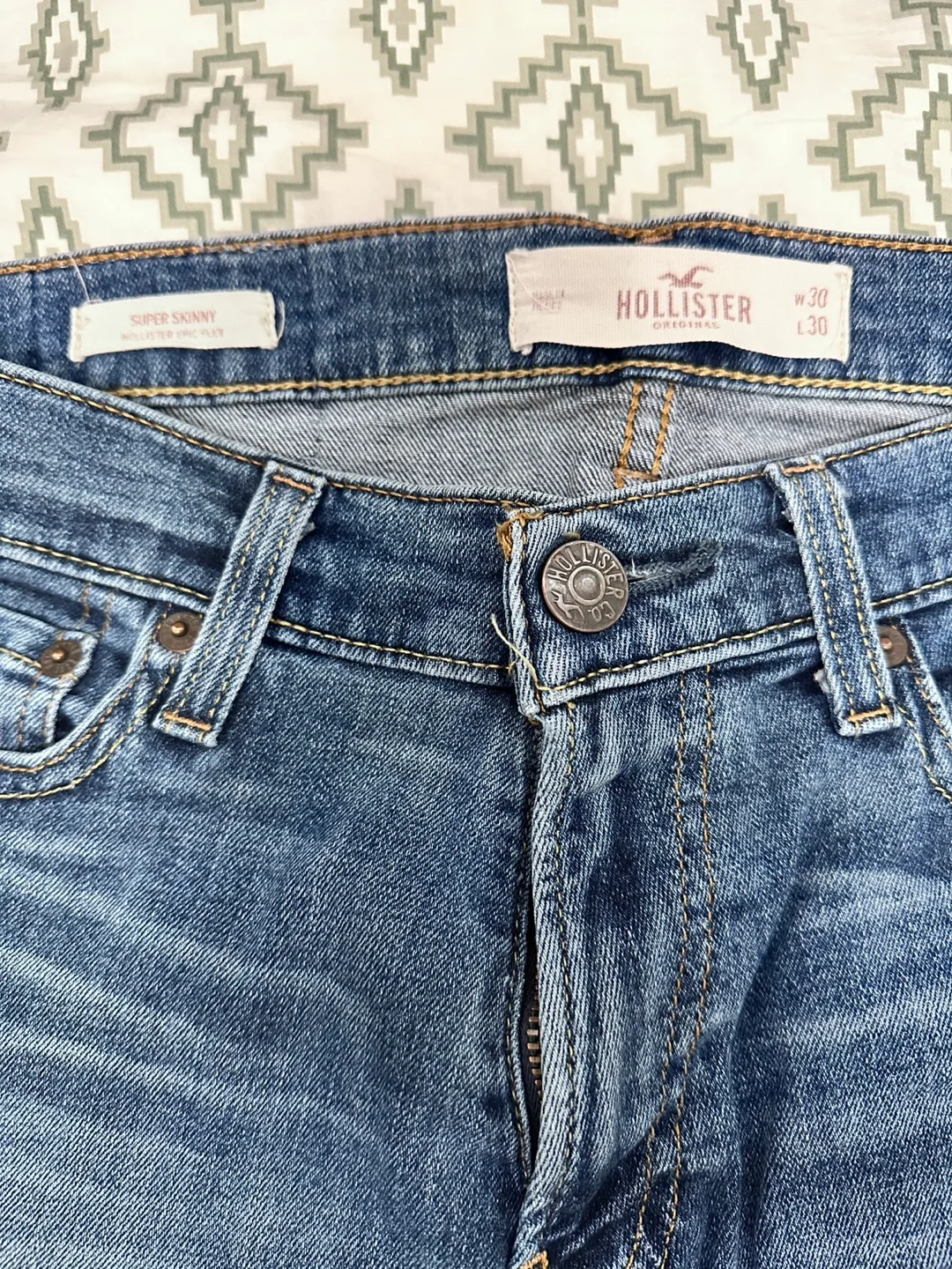 Hollister Super Skinny Jeans - Size W30 L30 image indicator(2)