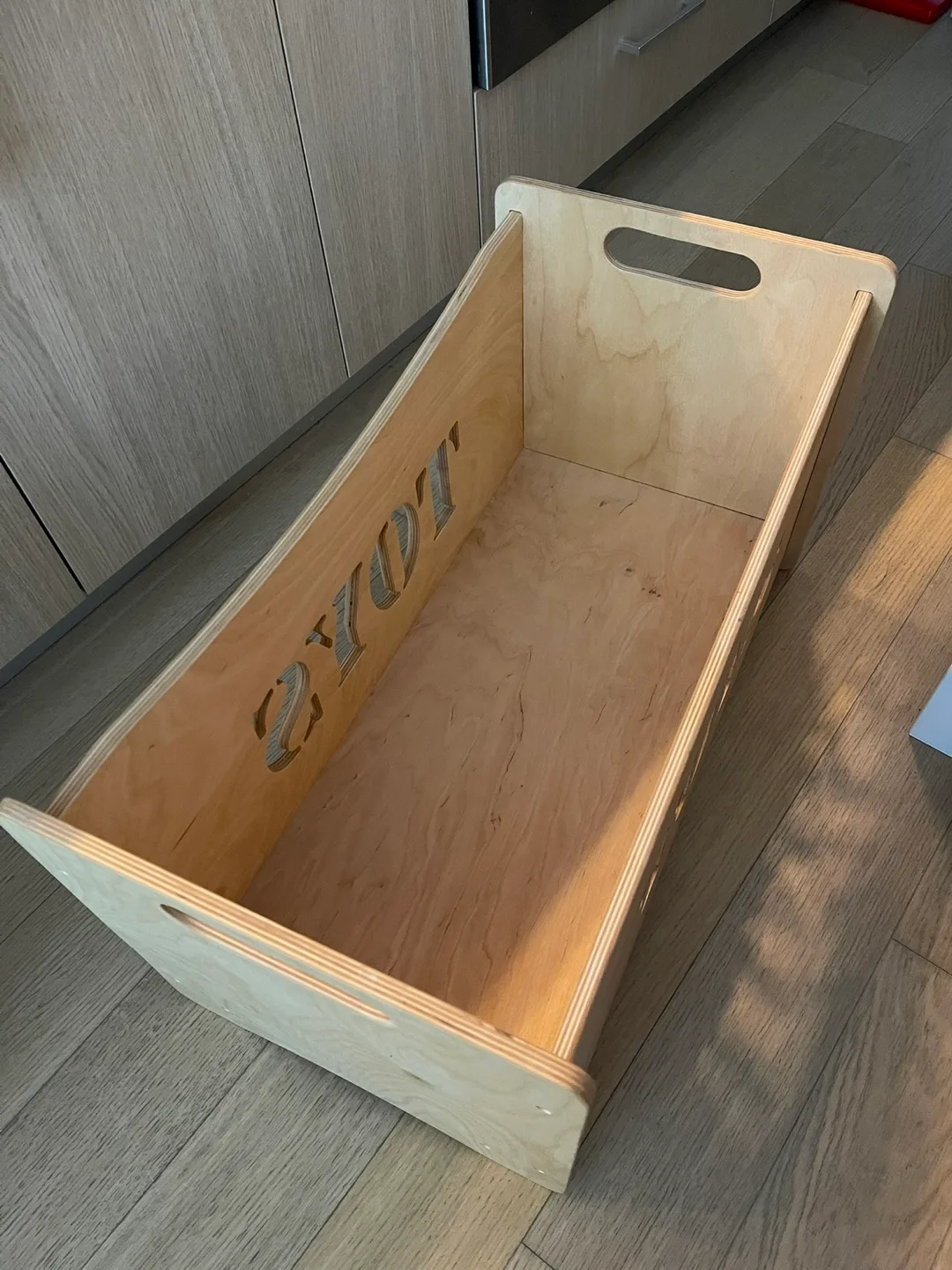 Wooden Toy Storage Box with Cutout "Toys" Design image indicator(3)