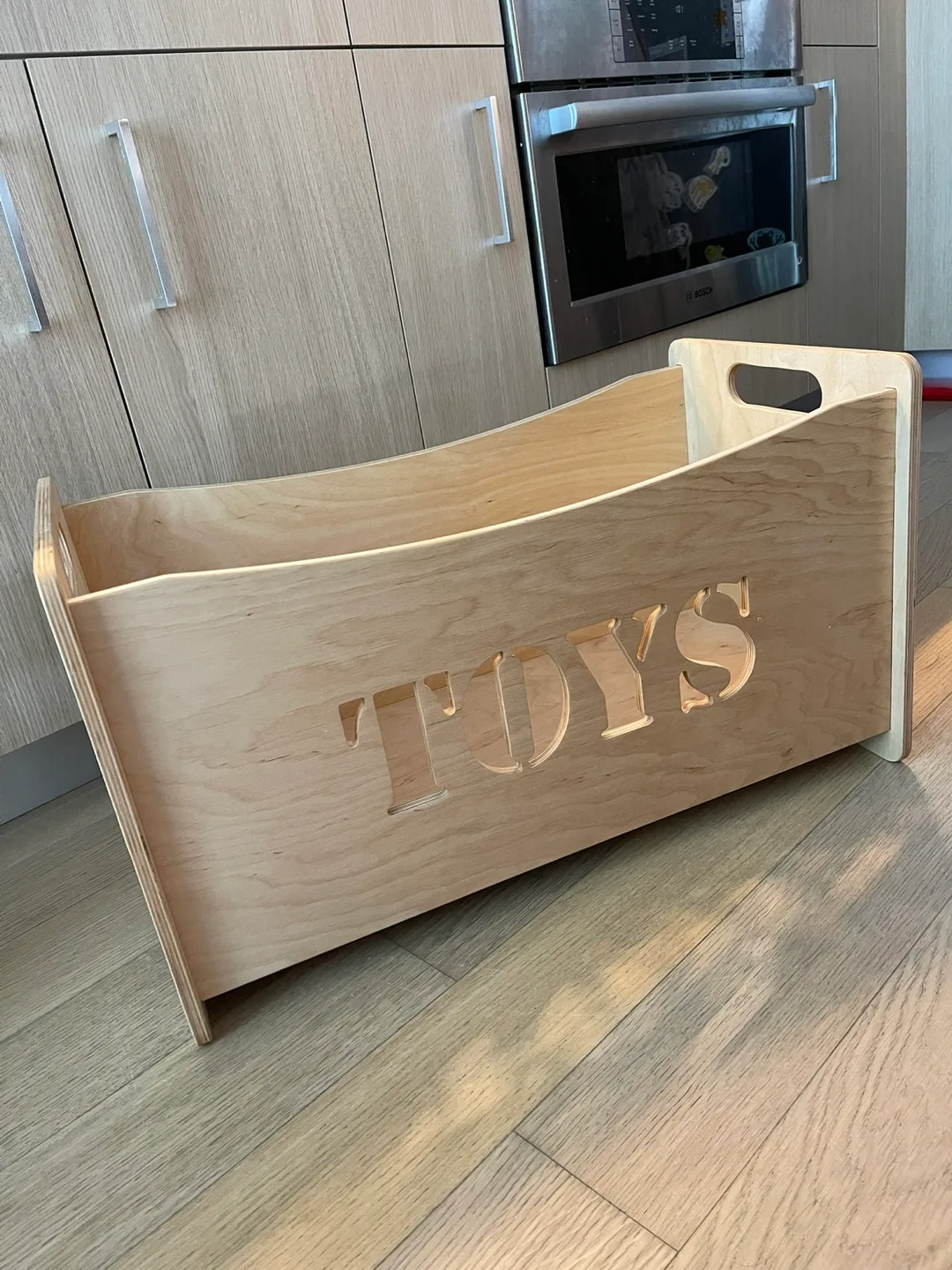 Wooden Toy Storage Box with Cutout "Toys" Design image indicator(4)