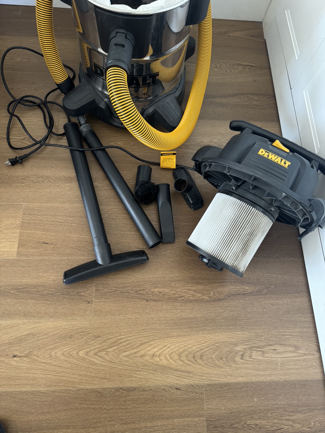 Dewalt 10-Gallon Wet/Dry Vacuum - photo 4