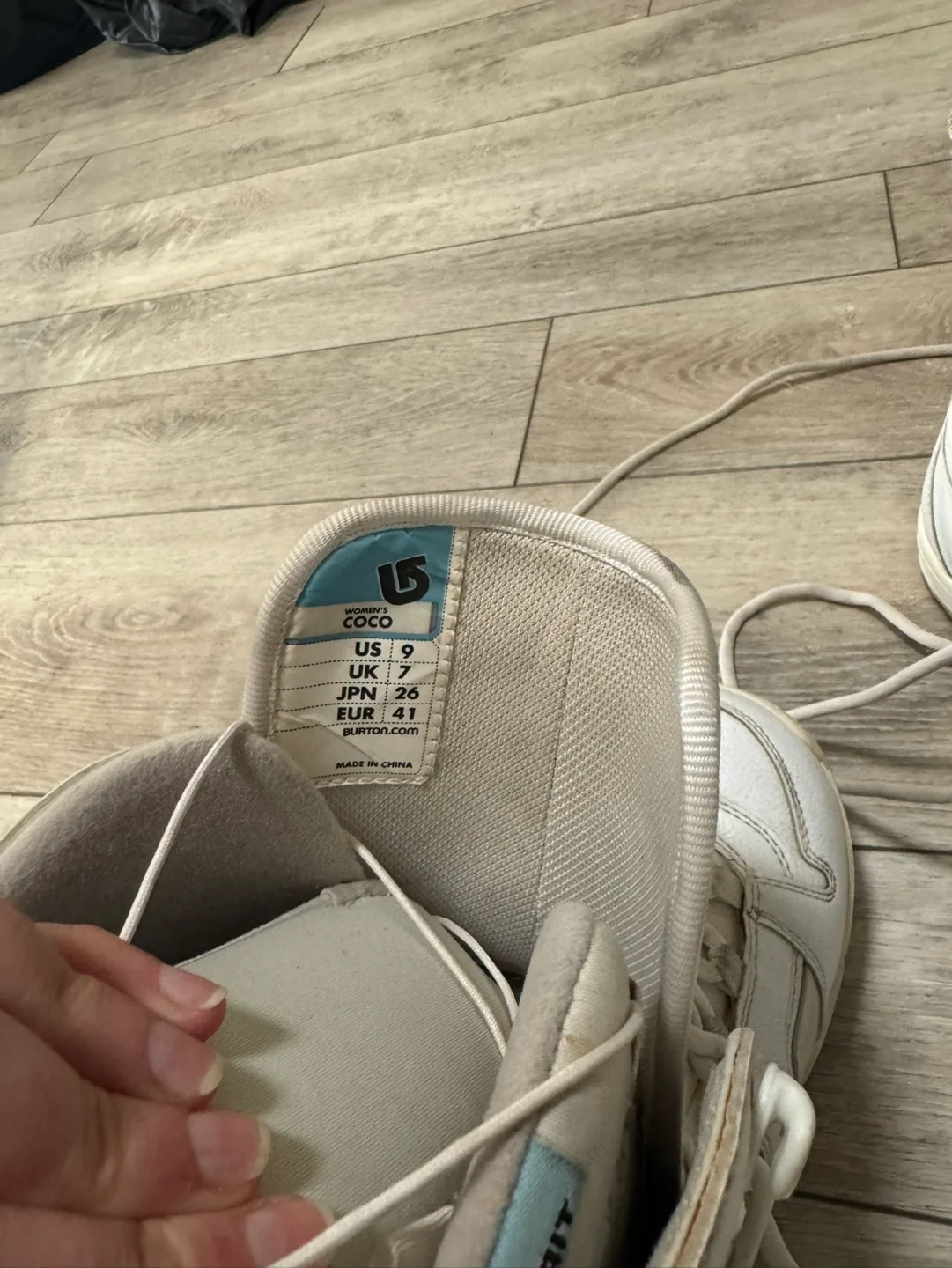 Women's Burton Moto-Asia Snowboard Boots - Size 9 image indicator(2)