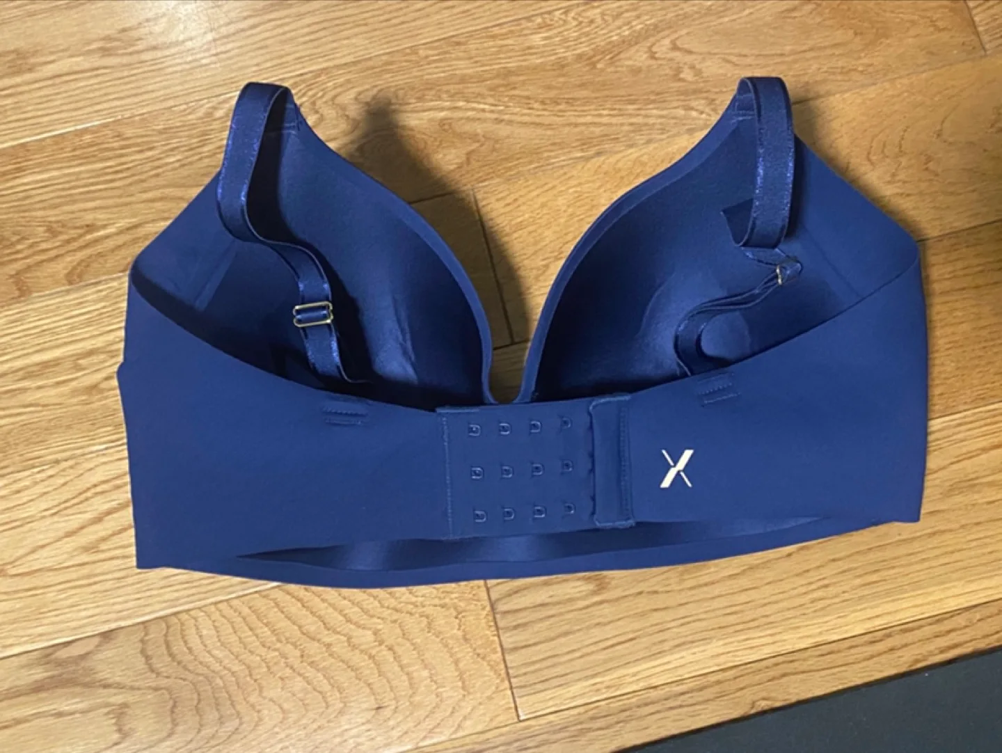 Knix WingWoman Contour Bra - Midnight - Size 6 image indicator(4)