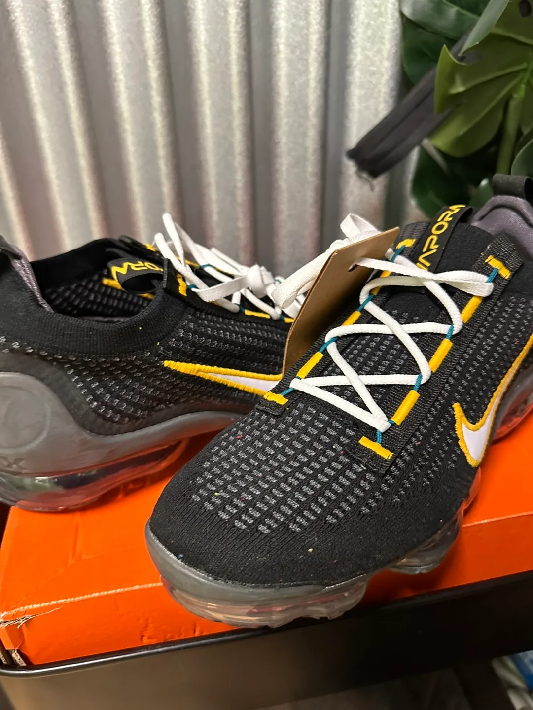 Nike Vapormax 2021 FK Black Yellow size 9.5 image indicator(3)