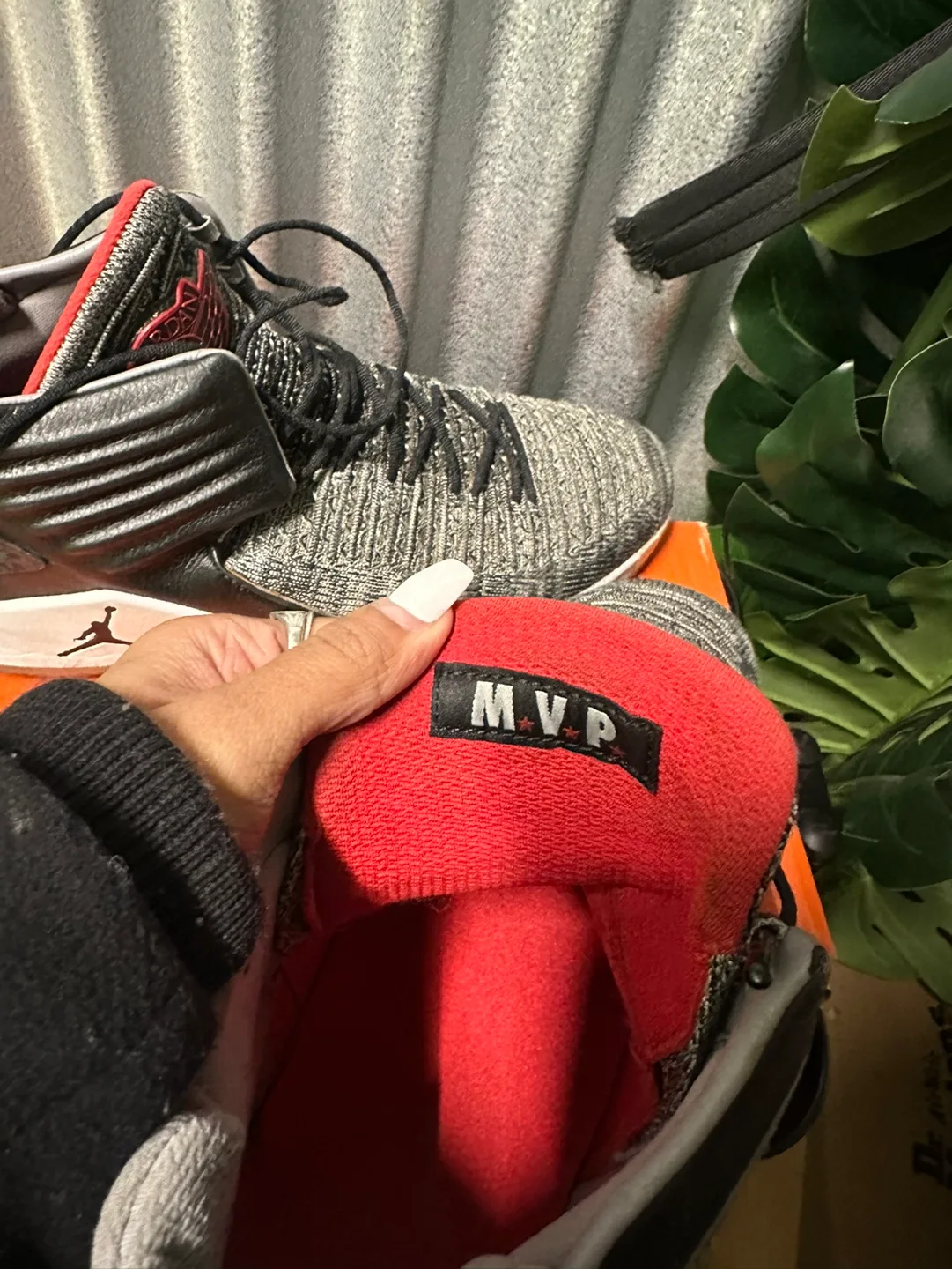 Air Jordan 32 MVP Grey Black Red Men's Basketball Shoes Size 12 image indicator(3)